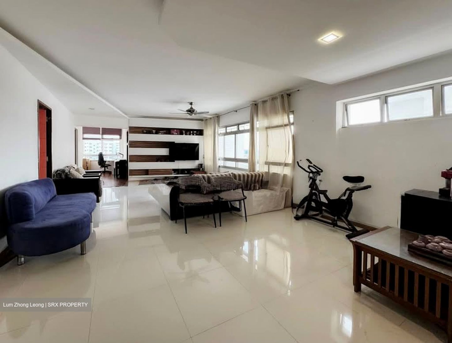 Blk 243 Pasir Ris Street 21 (Pasir Ris), HDB Executive #584535991